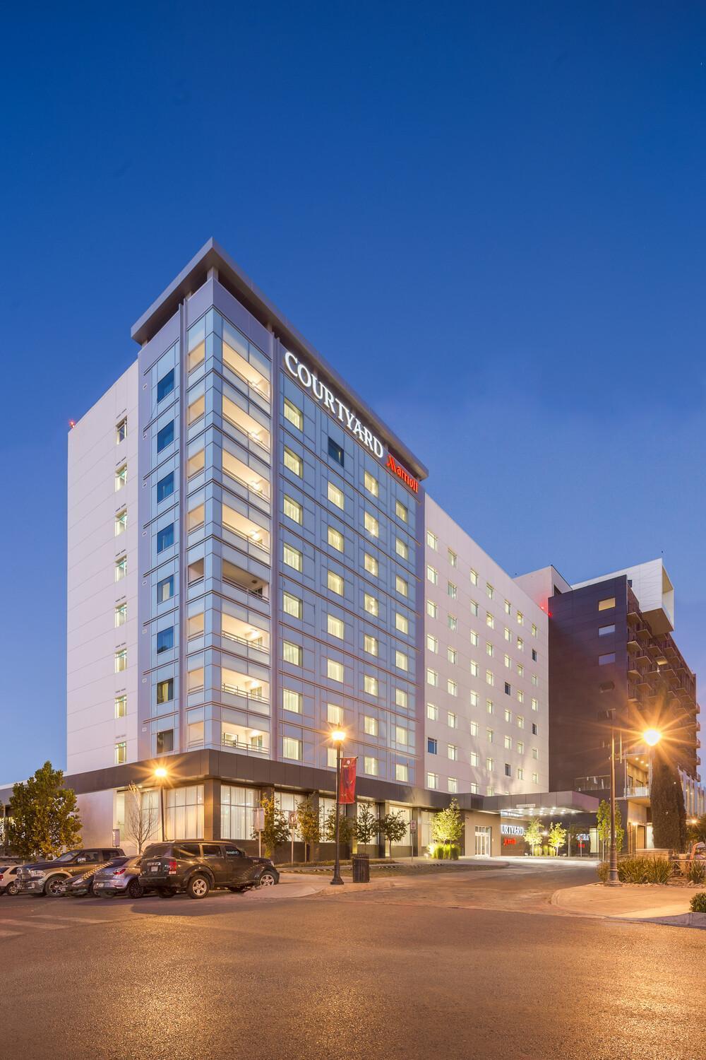 Courtyard By Marriott Chihuahua Hotel Exterior photo